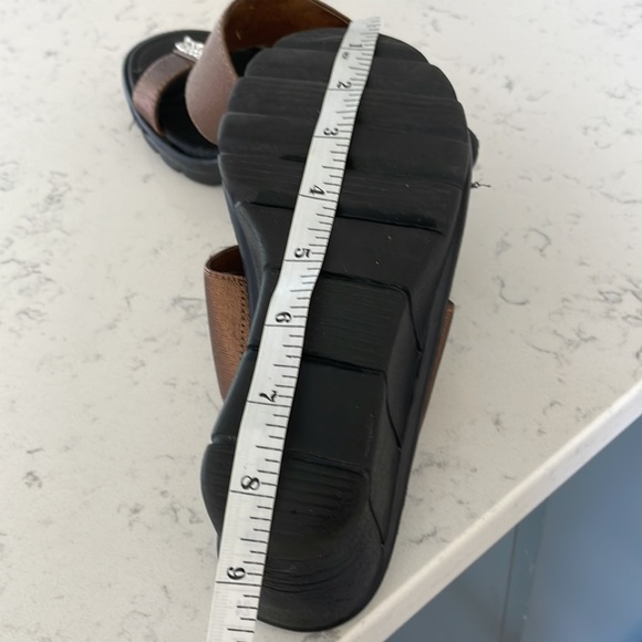 Skechers Black & bronze slip on sandals with front embellishment - Picture 4 of 6